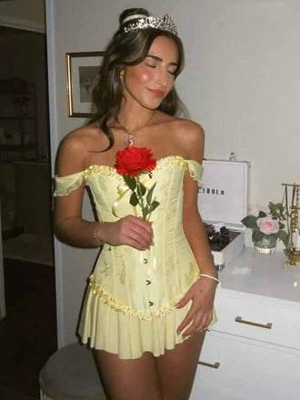 Charming Corset-style Yellow V-neck Off the Shoulder A-line Homecoming Dress Short Mini Dress With A Ruffled Hem