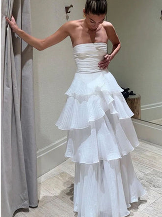 Chic Chiffon White Strapless A-line Zipper Long Prom Dress