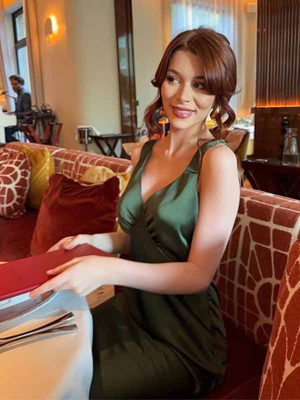 Simple Satin Dark Green V-neck Strap V-back Mermaid Long Prom Dress